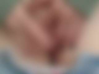 NaughtyBlooms's Live Sex Cam Show