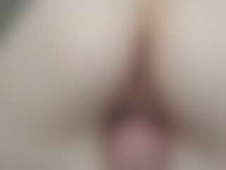 NaughtyBlooms's Live Sex Cam Show