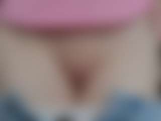NaughtyBlooms's Live Sex Cam Show