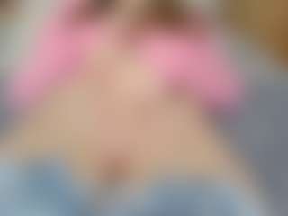 NaughtyBlooms's Live Sex Cam Show