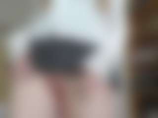 NaughtyBlooms's Live Sex Cam Show