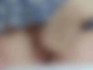 NaughtyBlooms's Live Sex Cam Show