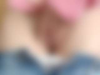 NaughtyBlooms's Live Sex Cam Show