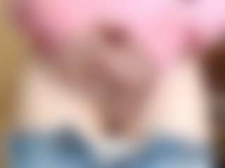 NaughtyBlooms's Live Sex Cam Show