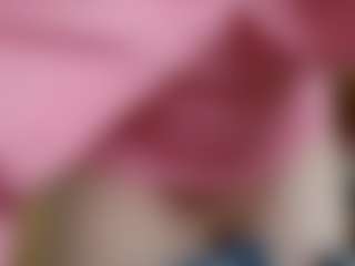 NaughtyBlooms's Live Sex Cam Show