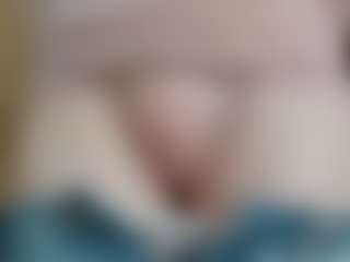 NaughtyBlooms's Live Sex Cam Show