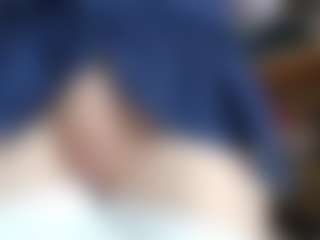 NaughtyBlooms's Live Sex Cam Show