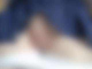 NaughtyBlooms's Live Sex Cam Show