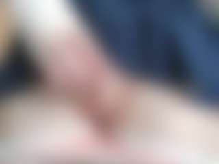 NaughtyBlooms's Live Sex Cam Show