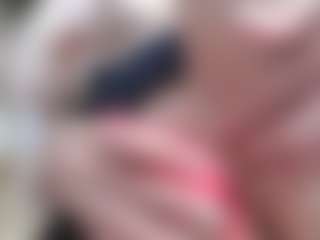NaughtyBlooms's Live Sex Cam Show