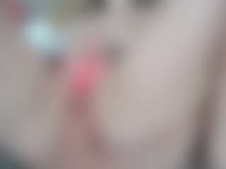 NaughtyBlooms's Live Sex Cam Show