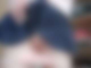 NaughtyBlooms's Live Sex Cam Show