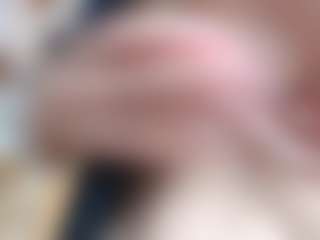 NaughtyBlooms's Live Sex Cam Show