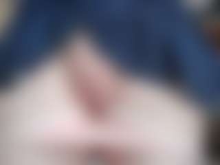 NaughtyBlooms's Live Sex Cam Show