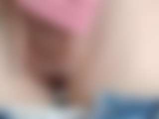 NaughtyBlooms's Live Sex Cam Show