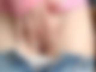 NaughtyBlooms's Live Sex Cam Show