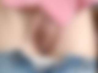 NaughtyBlooms's Live Sex Cam Show