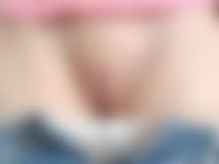 NaughtyBlooms's Live Sex Cam Show