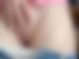 NaughtyBlooms's Live Sex Cam Show