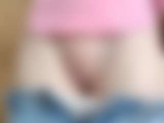 NaughtyBlooms's Live Sex Cam Show