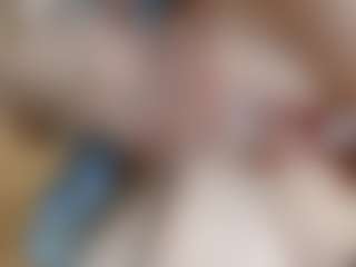 NaughtyBlooms's Live Sex Cam Show
