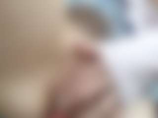 NaughtyBlooms's Live Sex Cam Show