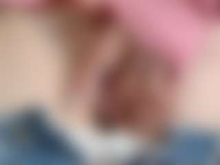 NaughtyBlooms's Live Sex Cam Show