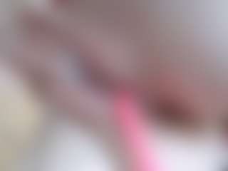 NaughtyBlooms's Live Sex Cam Show