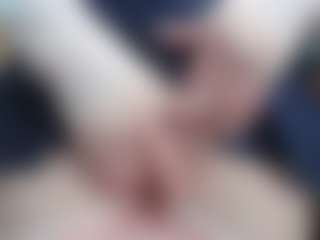 NaughtyBlooms's Live Sex Cam Show