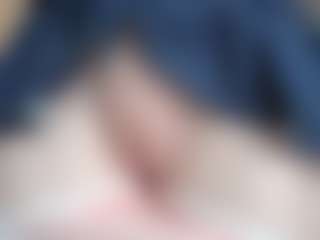 NaughtyBlooms's Live Sex Cam Show