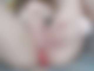 NaughtyBlooms's Live Sex Cam Show