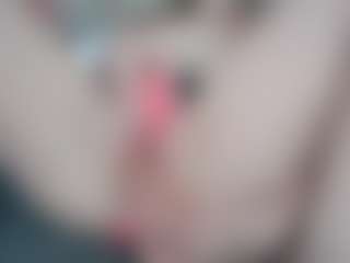 NaughtyBlooms's Live Sex Cam Show