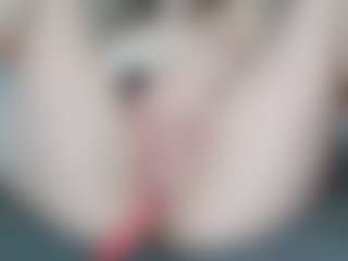 NaughtyBlooms's Live Sex Cam Show