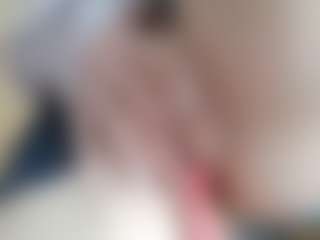 NaughtyBlooms's Live Sex Cam Show