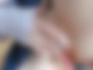 NaughtyBlooms's Live Sex Cam Show
