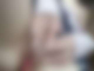 NaughtyBlooms's Live Sex Cam Show
