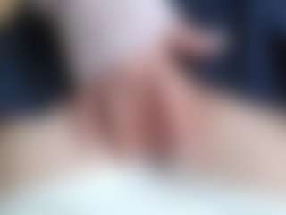 NaughtyBlooms's Live Sex Cam Show