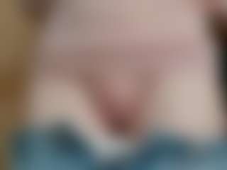 NaughtyBlooms's Live Sex Cam Show