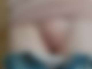 NaughtyBlooms's Live Sex Cam Show