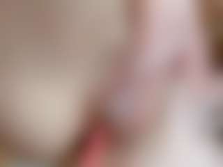NaughtyBlooms's Live Sex Cam Show