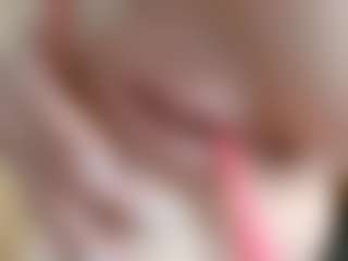 NaughtyBlooms's Live Sex Cam Show
