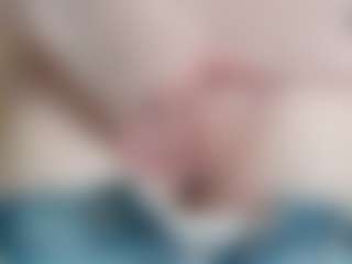 NaughtyBlooms's Live Sex Cam Show