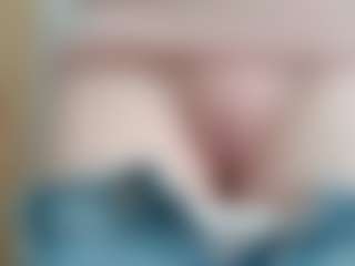 NaughtyBlooms's Live Sex Cam Show