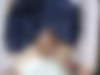 NaughtyBlooms's Live Sex Cam Show
