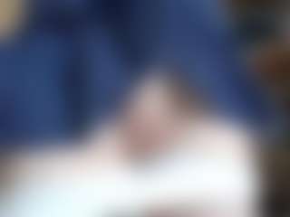 NaughtyBlooms's Live Sex Cam Show