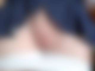 NaughtyBlooms's Live Sex Cam Show