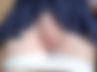 NaughtyBlooms's Live Sex Cam Show