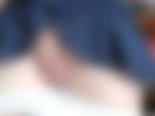 NaughtyBlooms's Live Sex Cam Show