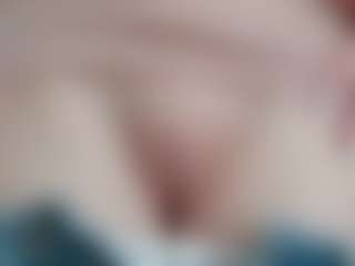 NaughtyBlooms's Live Sex Cam Show