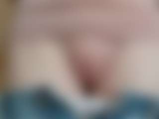 NaughtyBlooms's Live Sex Cam Show